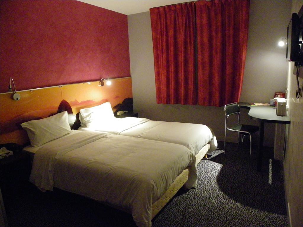 Hotel Logitel Saint-Doulchard Room photo
